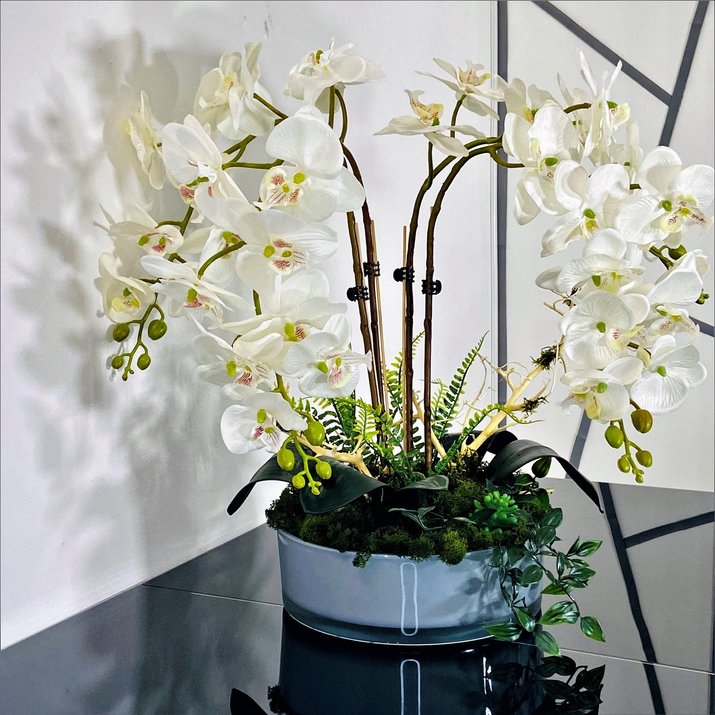 CHARNEL PARIS - Luxury Arrangement Artificial in pot - Real touch Faux orchid - Phalaenospsis white flower - 25 Cm - Grey Cylinder glass