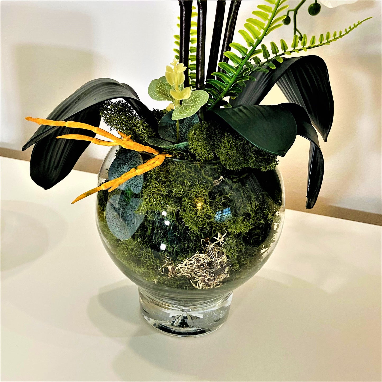 BANANA MOON PARIS - Yellow orchid flower arrangement in a Round Glass Pillar Tealight Holder - Clear glass cylinder - Unique Botanic