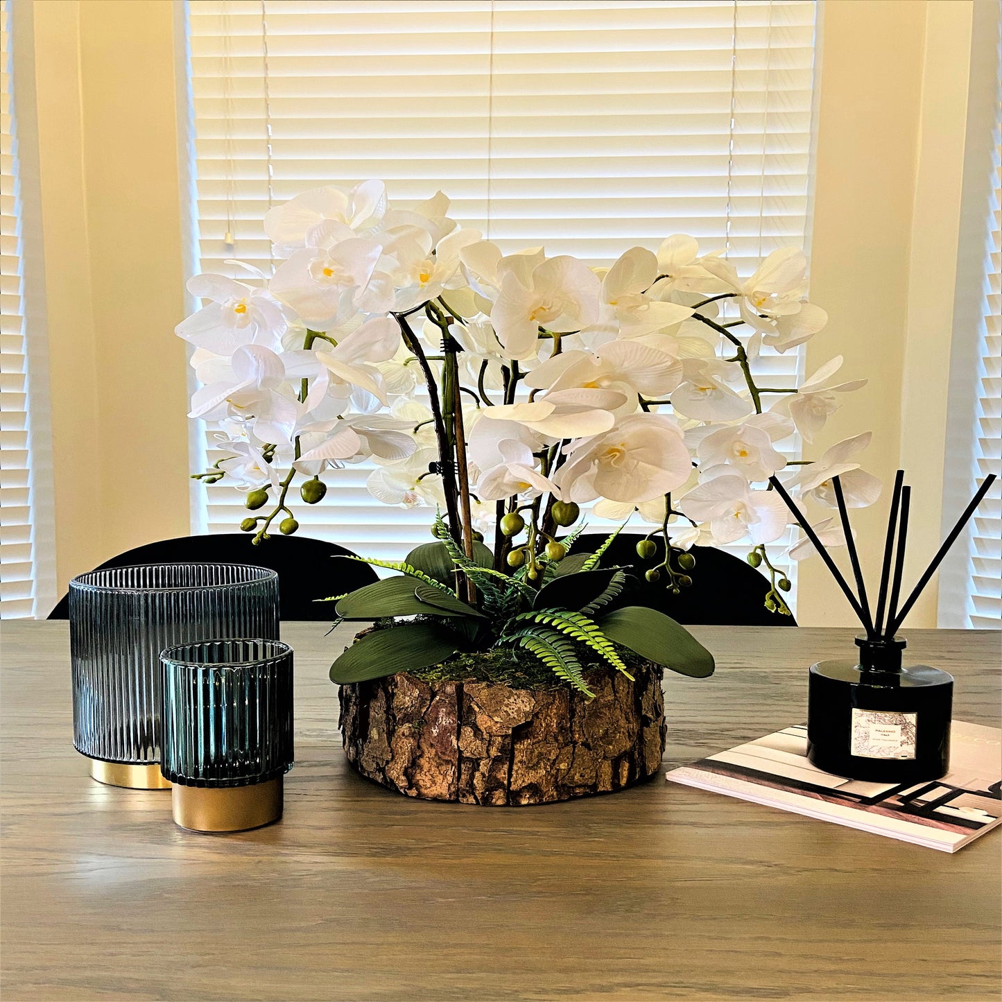 MERE NATURE PARIS - Arrangement fake orchid plant in a container of wood bark - Artificial white orchids real touch - Mother's Day - Gifts